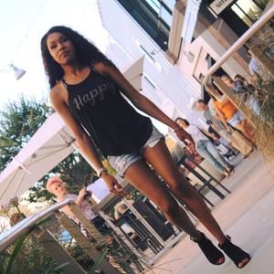 Meet your Posher, Aja